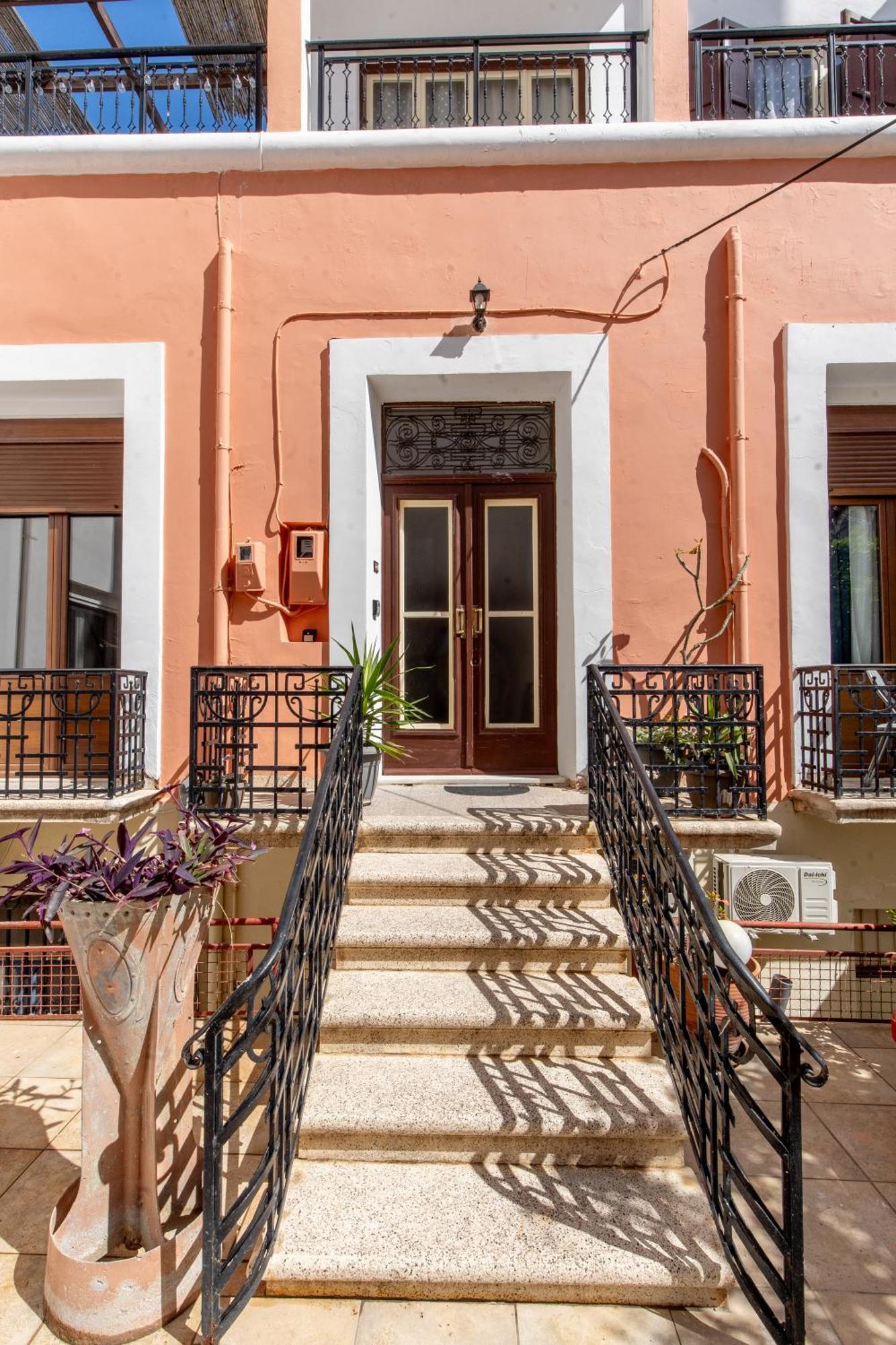Mascot Traditional Guest House Rhodes City Esterno foto